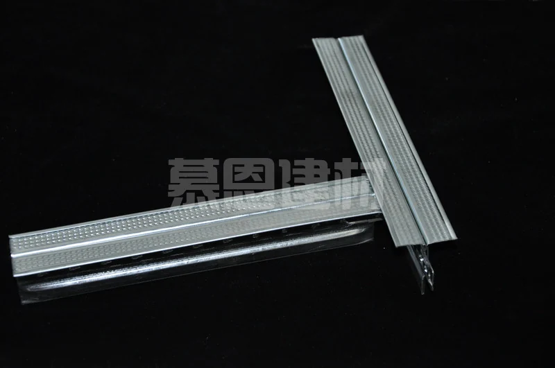 Interlocking tee profiles for suspended ceiling grids